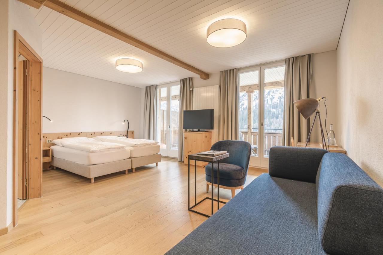Hotel Alpensonne - Panoramazimmer & Restaurant アローザ エクステリア 写真