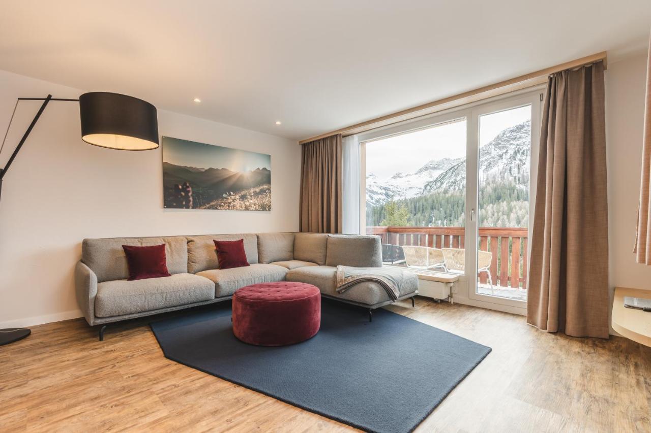 Hotel Alpensonne - Panoramazimmer & Restaurant アローザ エクステリア 写真