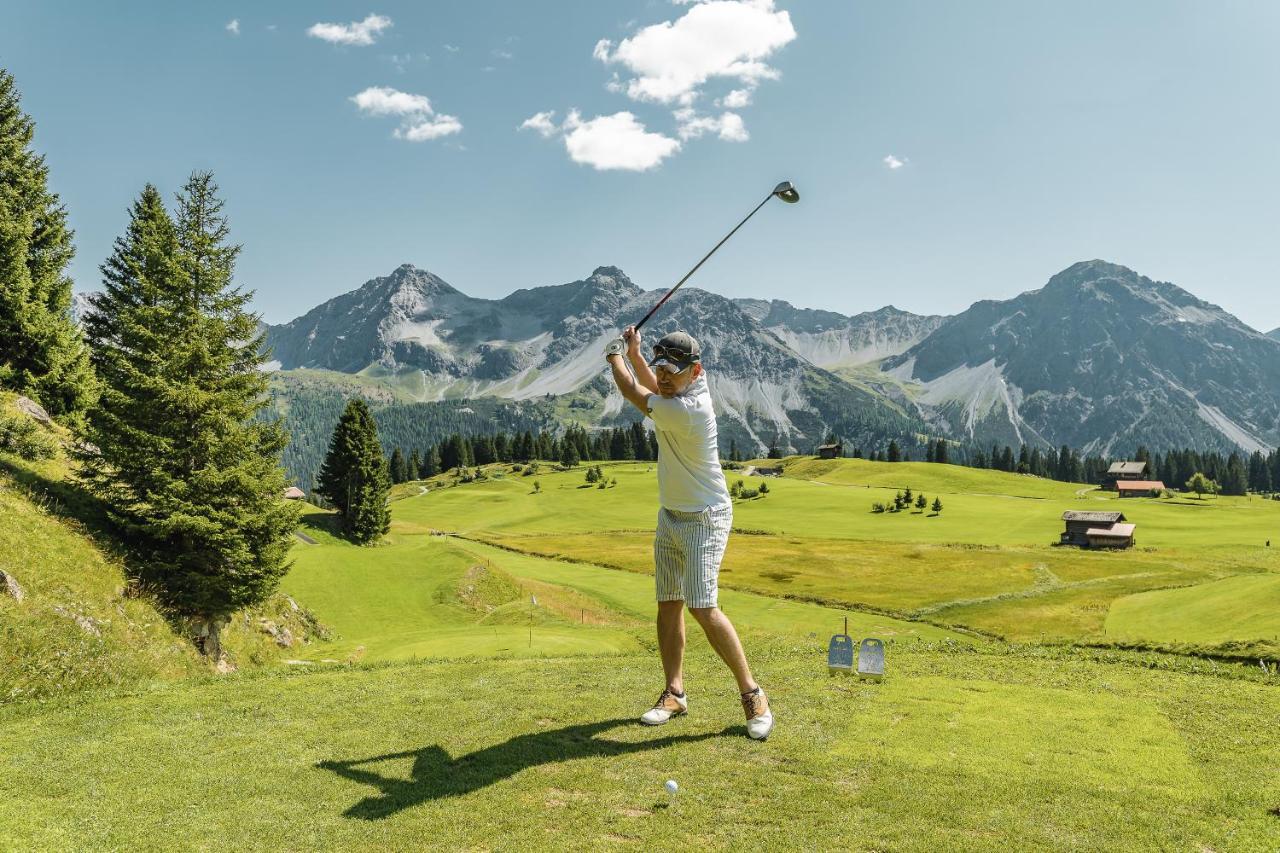 Hotel Alpensonne - Panoramazimmer & Restaurant アローザ エクステリア 写真