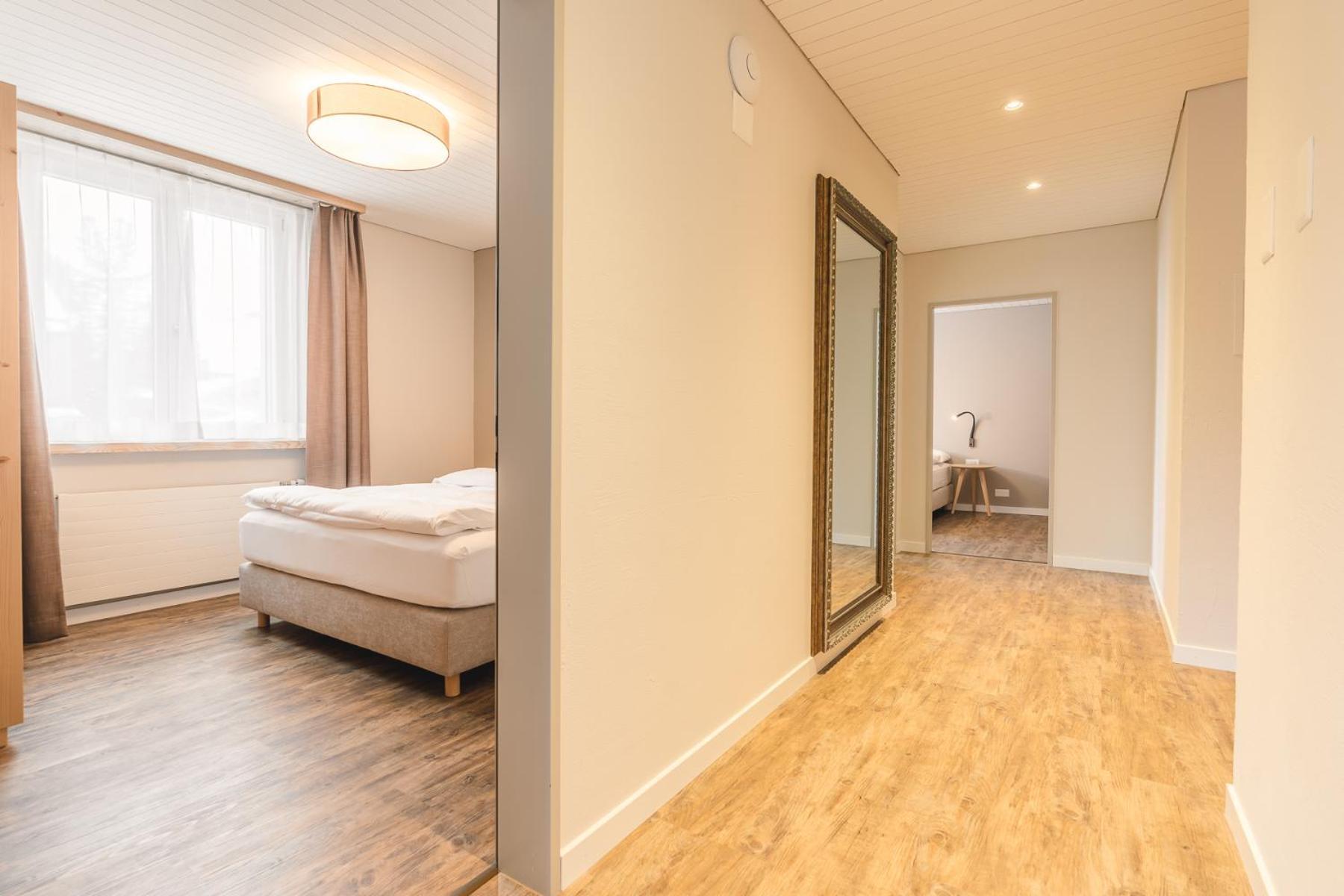 Hotel Alpensonne - Panoramazimmer & Restaurant アローザ 部屋 写真