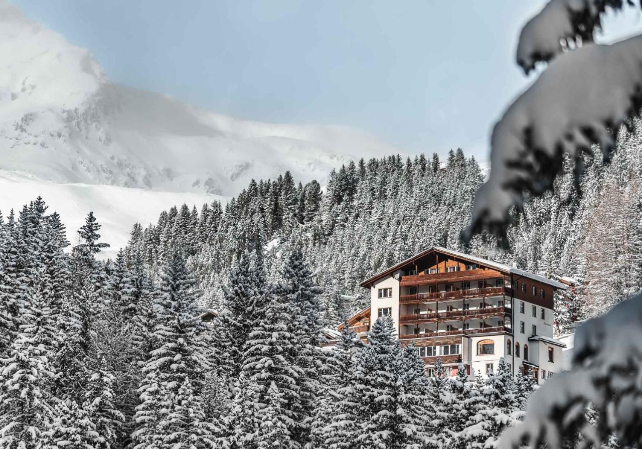 Hotel Alpensonne - Panoramazimmer & Restaurant アローザ エクステリア 写真